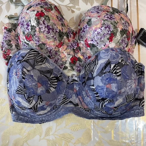 Other - Set Of 2 Body Frosting Floral Multicolor Lace Bra bras Size 42 D Underwire